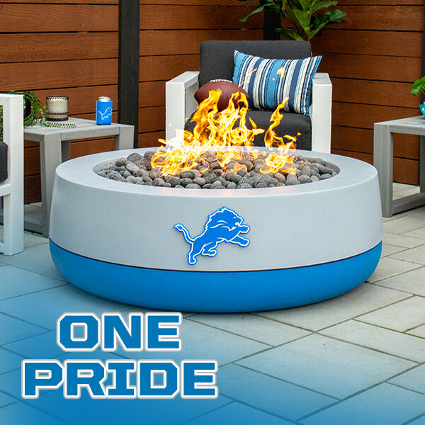 The "One Pride" Detroit Lions Duo Gas Fire Pit in Honolulu blue and silver